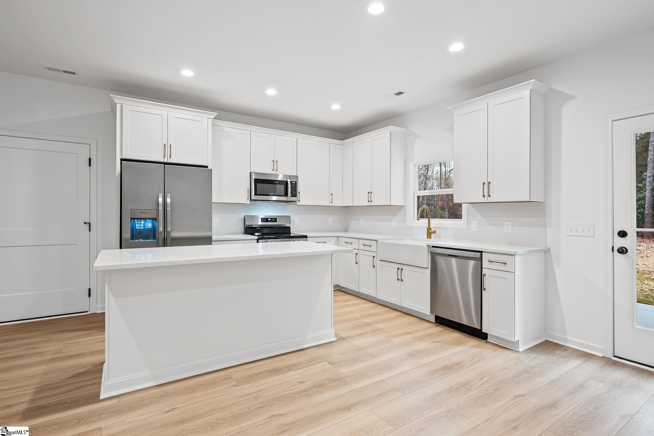 122 Guest Circle Anderson, SC 29621 - Photo 8 of 27