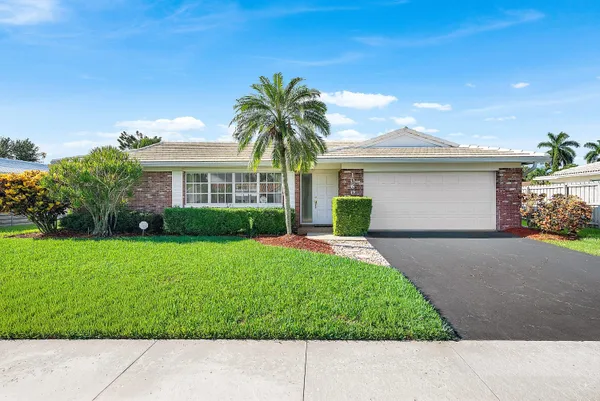 $809,900 | 1060 Northwest 9th Street, Boca Raton, FL 33486