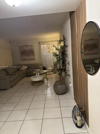 $3,300 | 10337 Northwest 9th St Circle, Unit 1, Miami, FL 33172