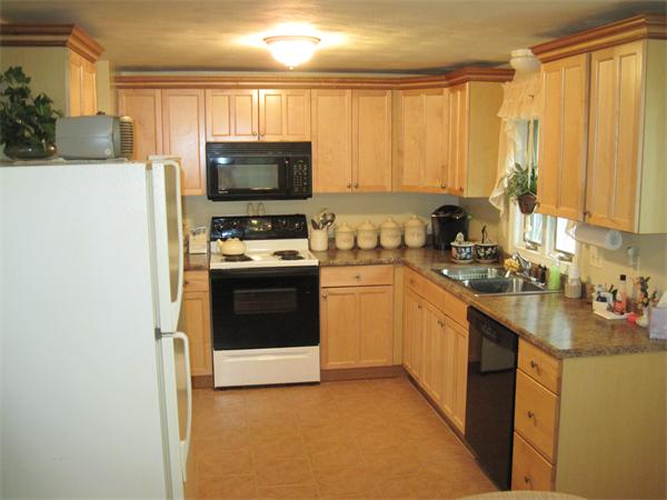 9 Regis Road Tewksbury, MA 01876 - Photo 8 of 19 Gallery Image 8