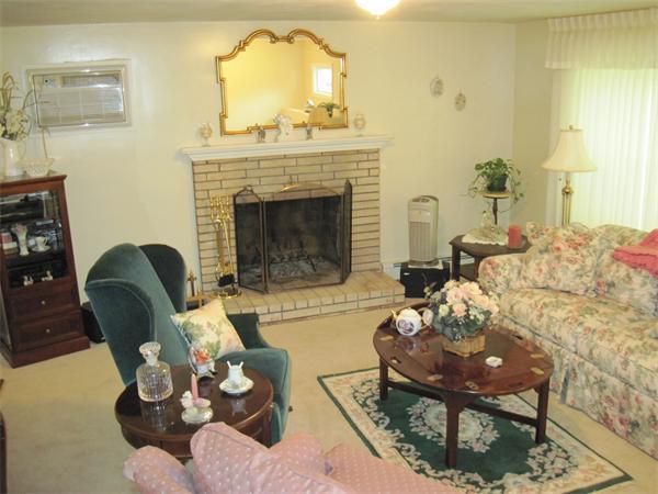 9 Regis Road Tewksbury, MA 01876 - Photo 9 of 19 Gallery Image 9