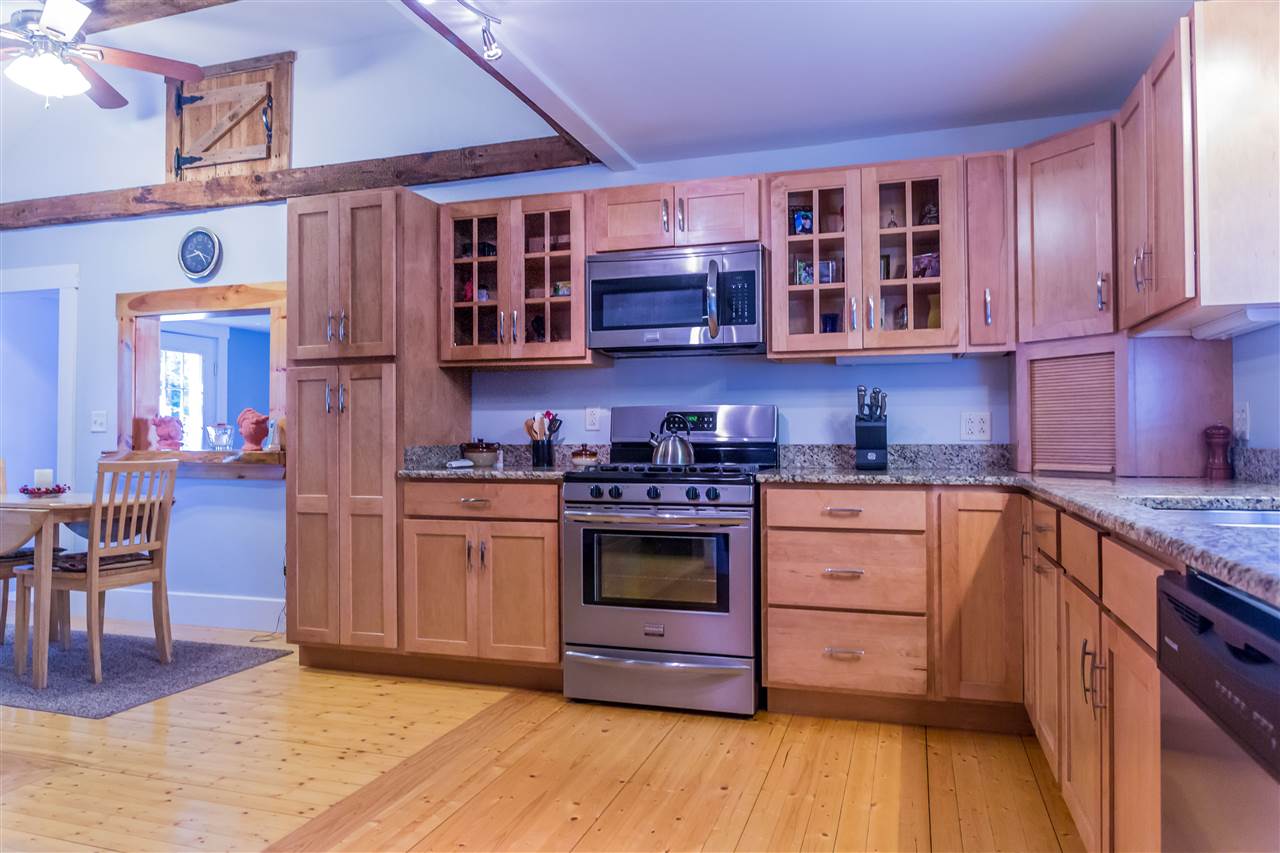 106 Bashan Hollow Road Webster, NH 03303 - Photo 27 of 39