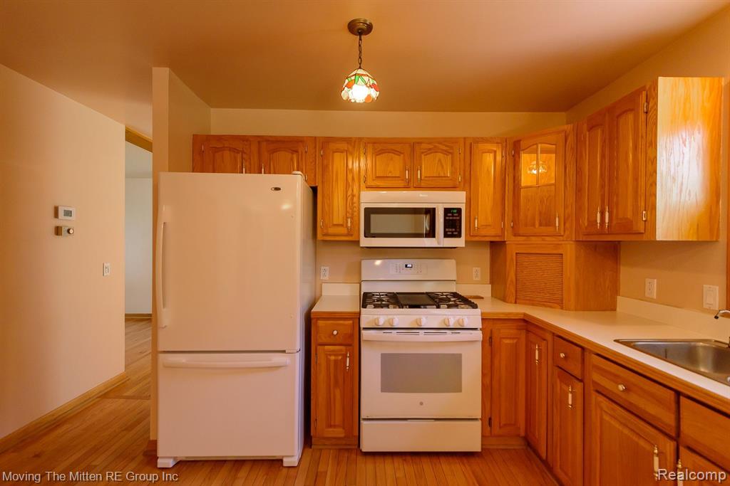 49335 Wear Road Belleville, MI 48111 - Photo 15 of 64