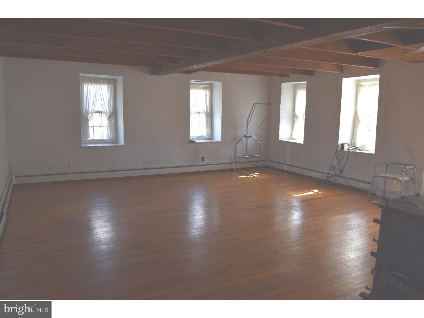 1698 Mission Road Quakertown, PA 18951 - Photo 5 of 24 Gallery Image 5