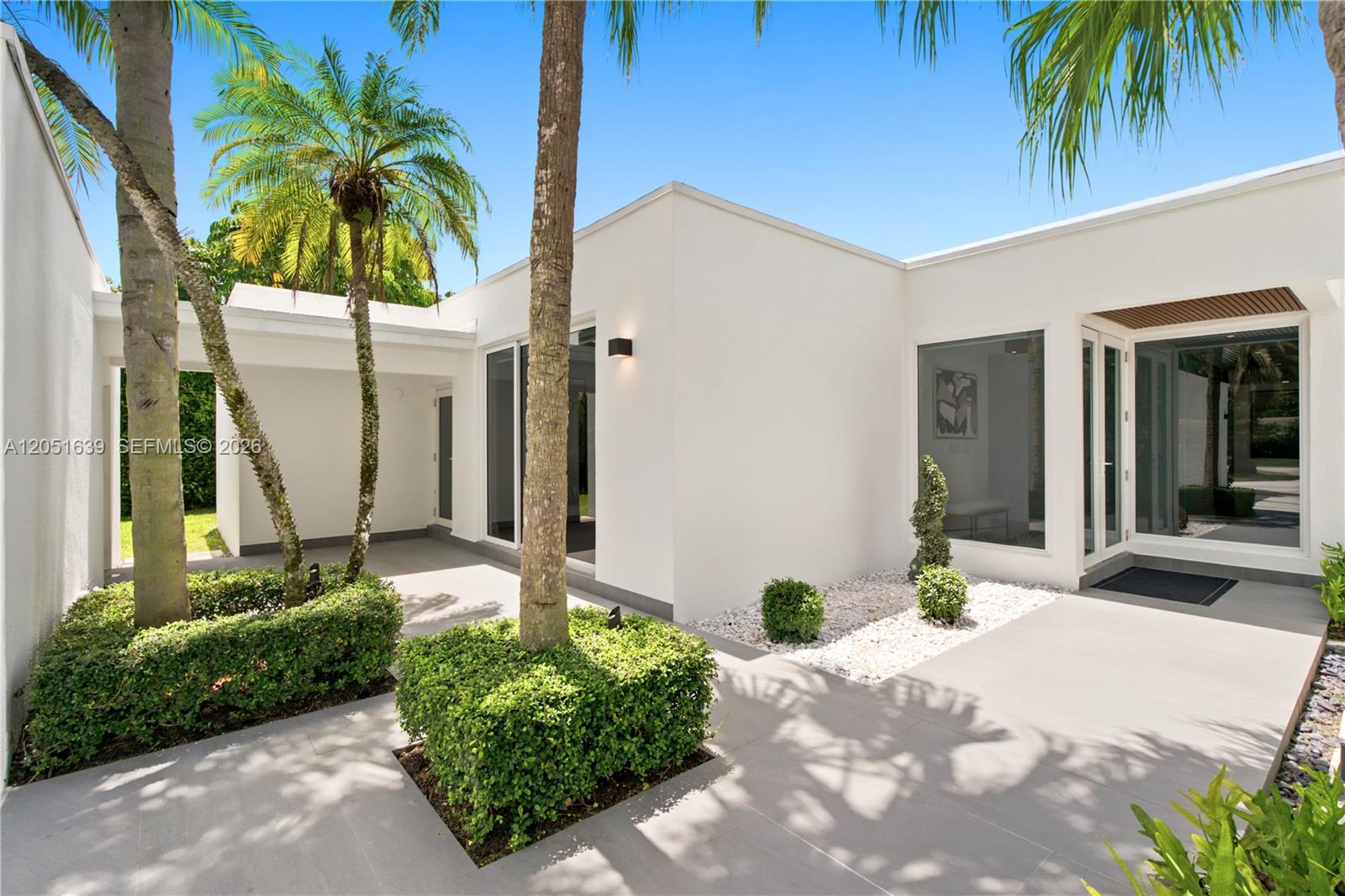 10420 Southwest 64th Street Miami, FL 33173 - Photo 3 of 54