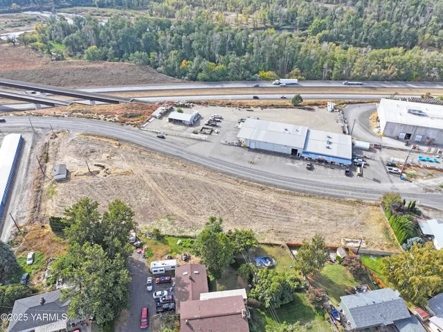 an aerial view of a yard with outdoor space