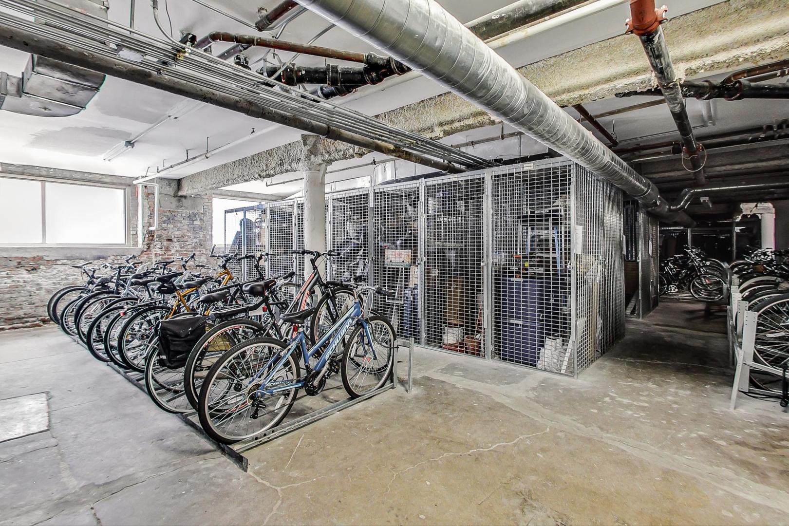 420 South Clinton Street, Unit 414A Chicago, IL 60607 - Photo 13 of 13 a view of a room with gym equipment