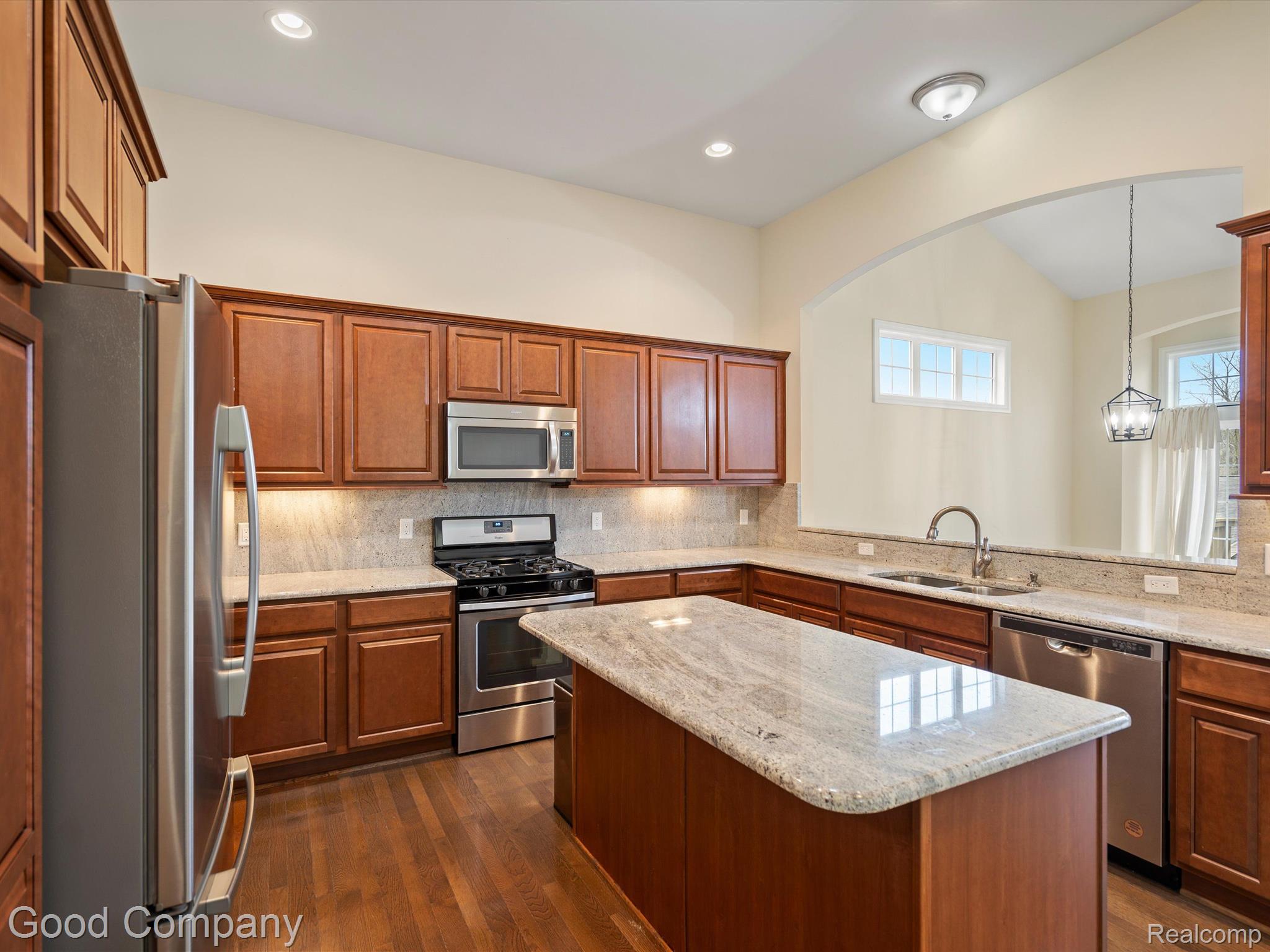 603 Poplar Court Rochester, MI 48306 - Photo 7 of 26 Gallery Image 7