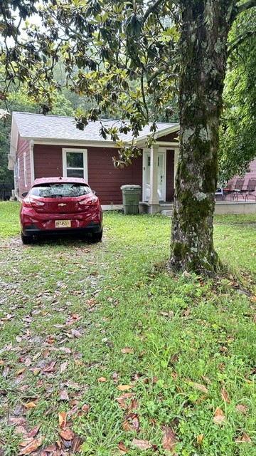 617 Fall River Road Lawrenceburg, TN 38464 - Photo 3 of 19