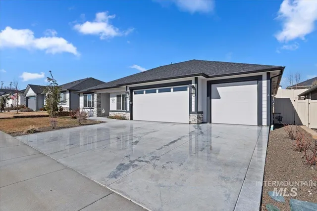 $637,777 | 11492 West Gladiola Street, Star, ID 83669