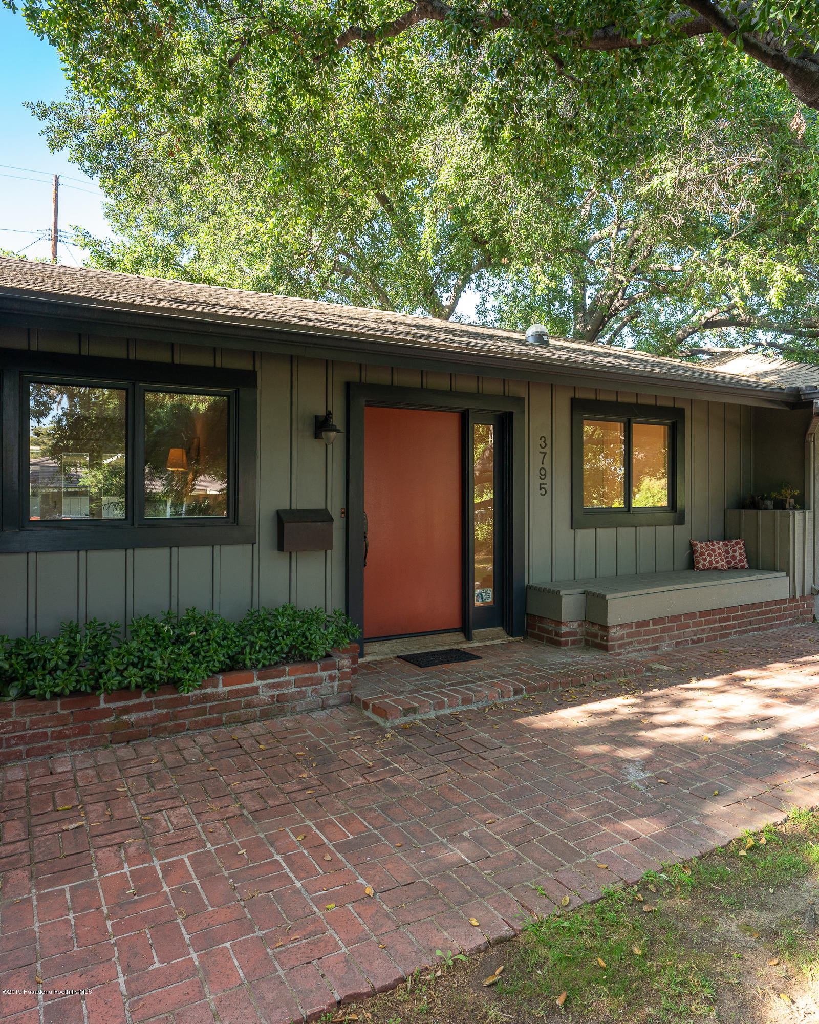 3795 Shadow Grove Road Pasadena, CA 91107 - Photo 6 of 48 a view of a house with a yard
