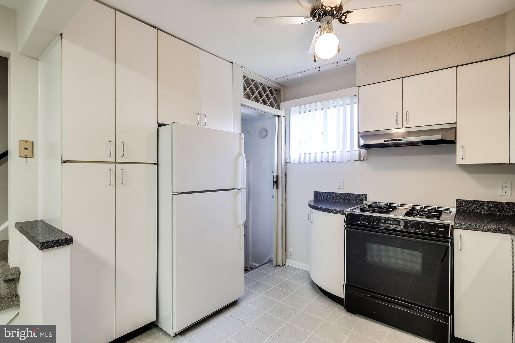 7417 Sudbrook Road Baltimore, MD 21208 - Photo 8 of 31 KITCHEN