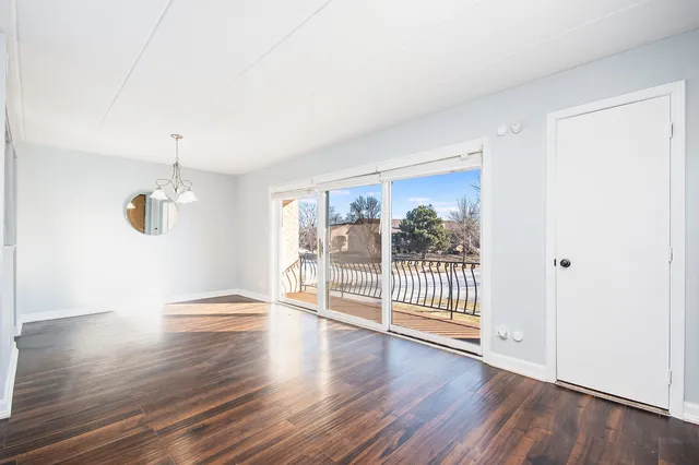 $240,000 | 8336 160th Place, Unit 2E, Tinley Park, IL 60477