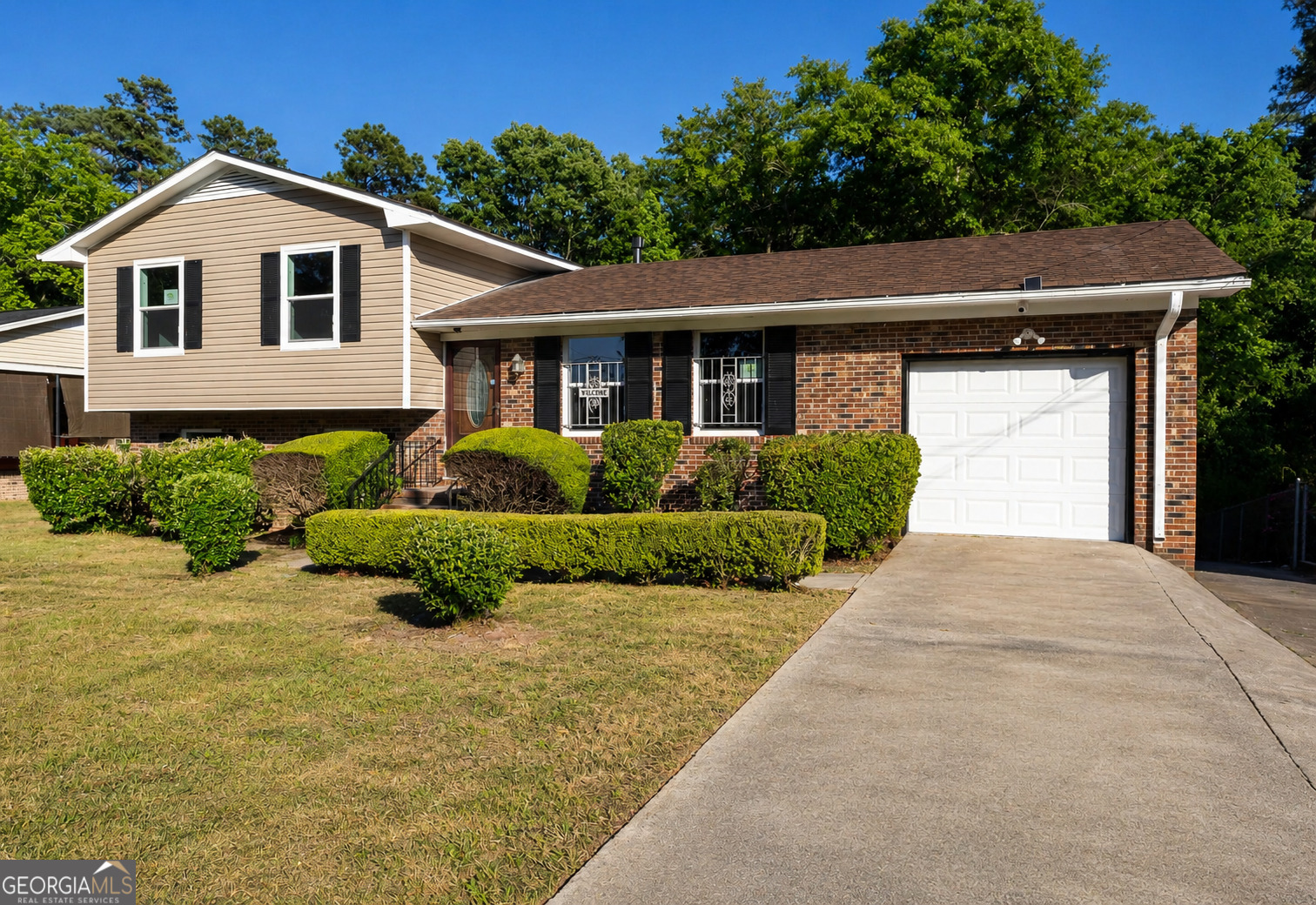 893 McCall Road Macon, GA 31217 - Photo 2 of 18