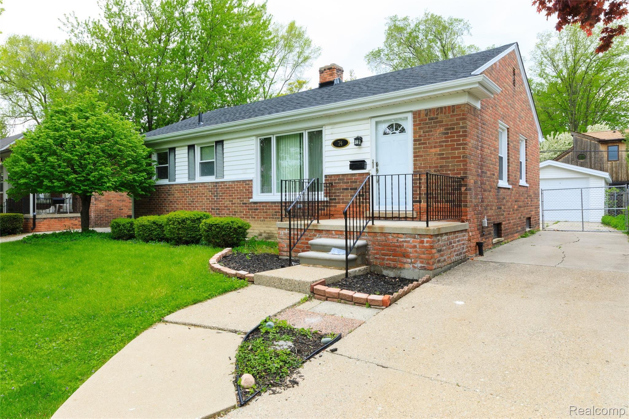74 Muir Road Grosse Pointe, MI 48236 - Photo 1 of 14 74-Muir-002.jpg