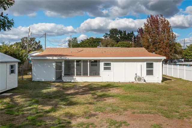 $279,000 | 518 3rd Street Northeast, Fort Meade, FL 33841