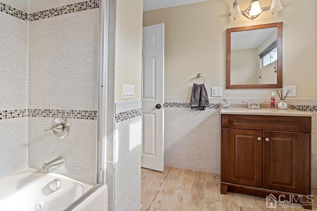 436 Tennent Road Morganville, NJ 07751 - Photo 25 of 36 Full bath with jetted tub