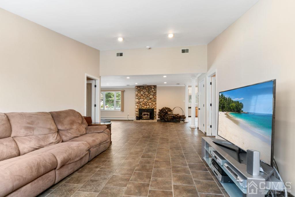 436 Tennent Road Morganville, NJ 07751 - Photo 9 of 36 Gallery Image 9
