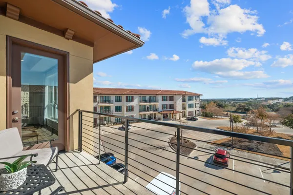 $450,000 | 104 Bella Toscana Avenue, Unit 2302, Lakeway, TX 78734