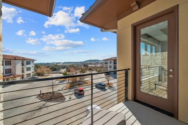$450,000 | 104 Bella Toscana Avenue, Unit 2302, Lakeway, TX 78734