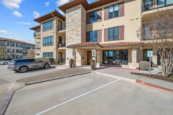 $450,000 | 104 Bella Toscana Avenue, Unit 2302, Lakeway, TX 78734