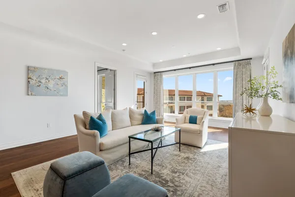 $450,000 | 104 Bella Toscana Avenue, Unit 2302, Lakeway, TX 78734