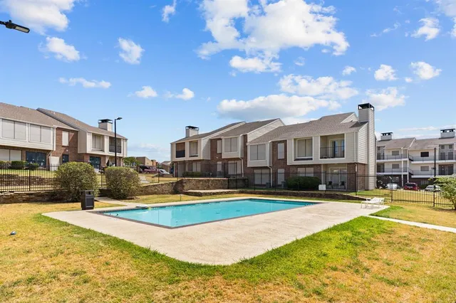 $1,299 | 5726 Marvin Loving Drive, Unit 224, Garland, TX 75043