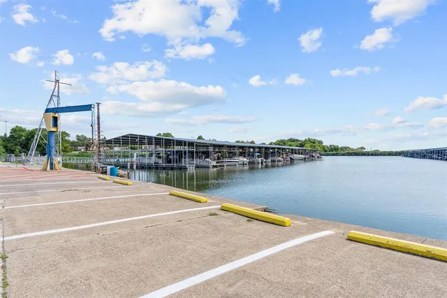 $1,299 | 5726 Marvin Loving Drive, Unit 224, Garland, TX 75043