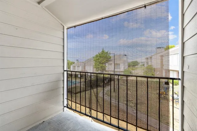 $1,299 | 5726 Marvin Loving Drive, Unit 224, Garland, TX 75043