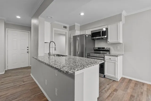 $1,299 | 5726 Marvin Loving Drive, Unit 224, Garland, TX 75043