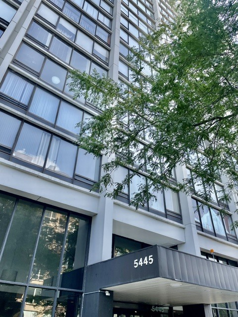 5445 North Sheridan Road, Unit 2510 Chicago, IL 60640 - Photo 1 of 18 Gallery Image 1