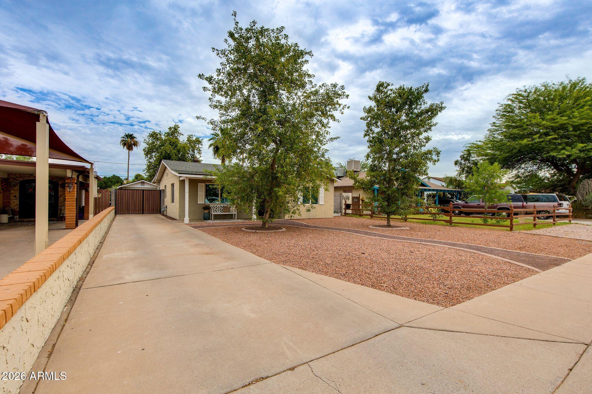 1714 East Roma Avenue Phoenix, AZ 85016 - Photo 5 of 38