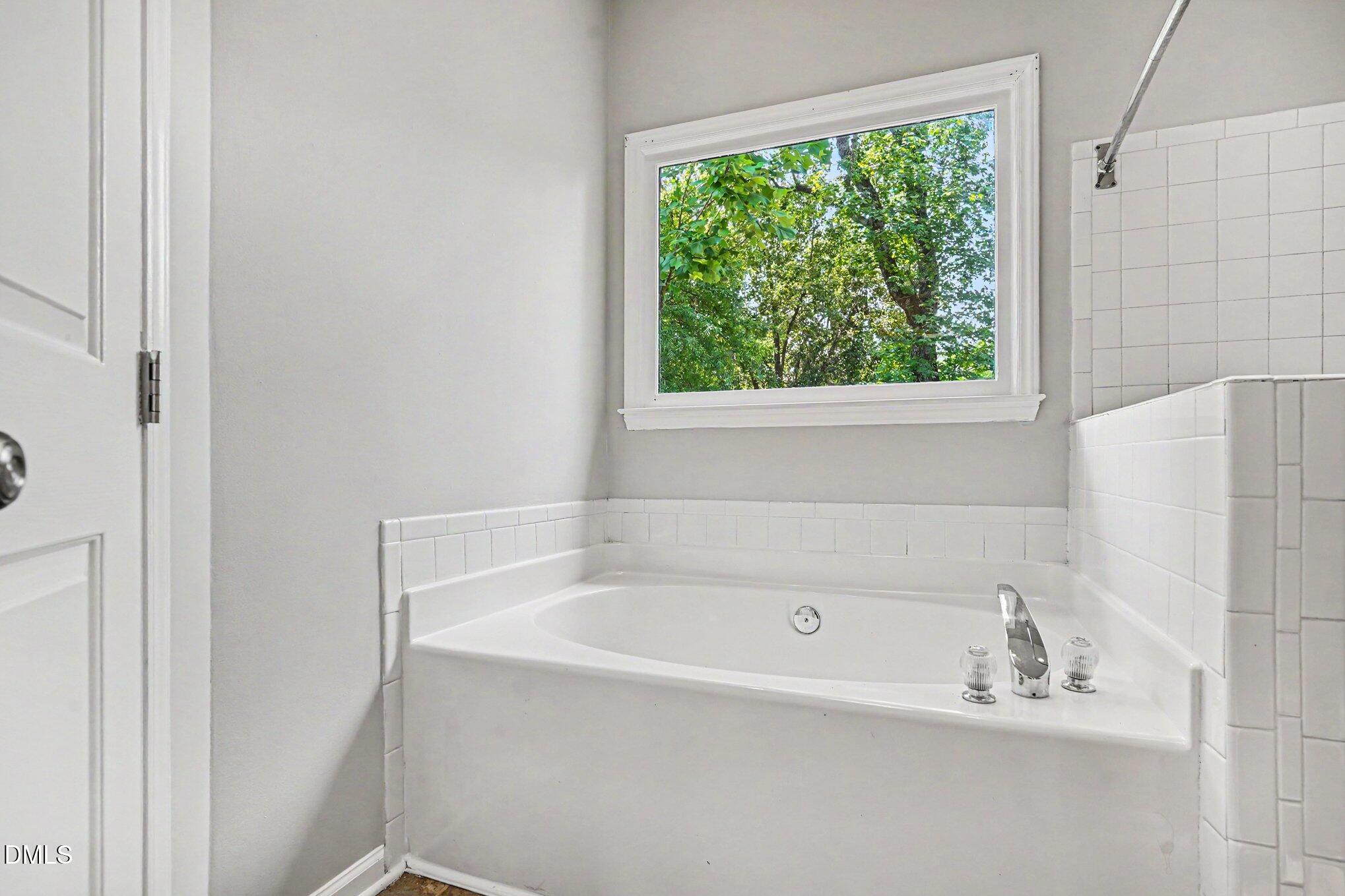 4504 Emmit Drive Raleigh, NC 27604 - Photo 11 of 25 011_file_3642