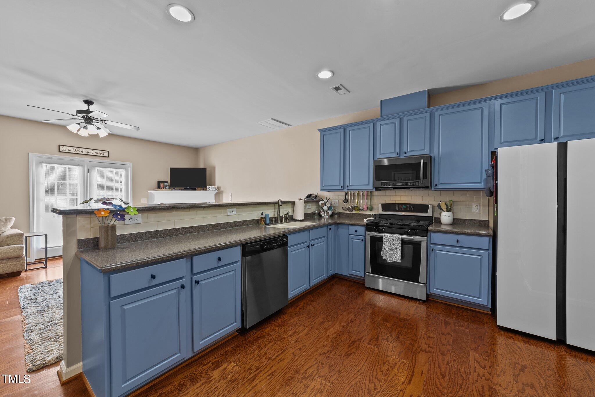 625 Laurens Way Knightdale, NC 27545 - Photo 11 of 22 29-web-or-mls-VB4A9790