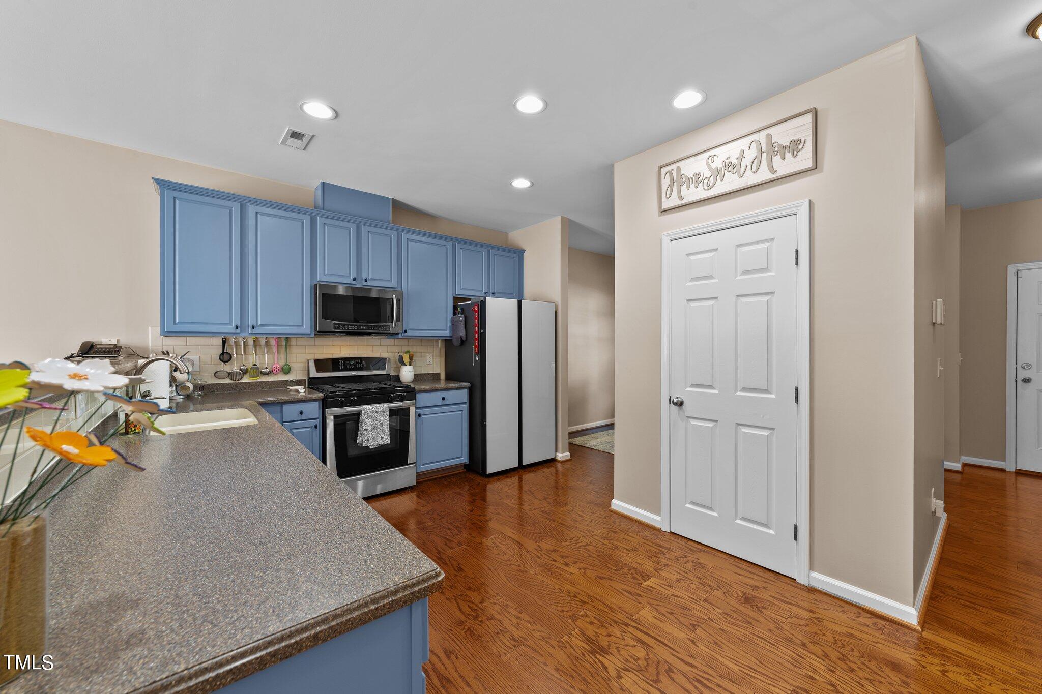 625 Laurens Way Knightdale, NC 27545 - Photo 12 of 22 30-web-or-mls-VB4A9793