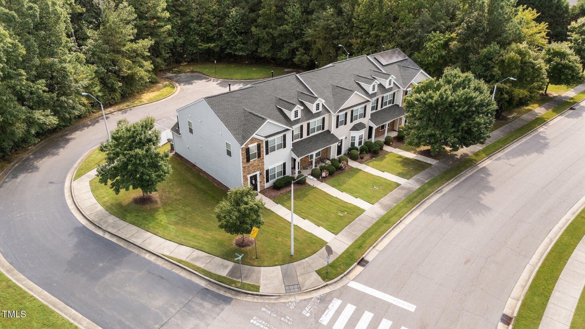 625 Laurens Way Knightdale, NC 27545 - Photo 5 of 22 16-web-or-mls-DJI_20240909154855_0604_D