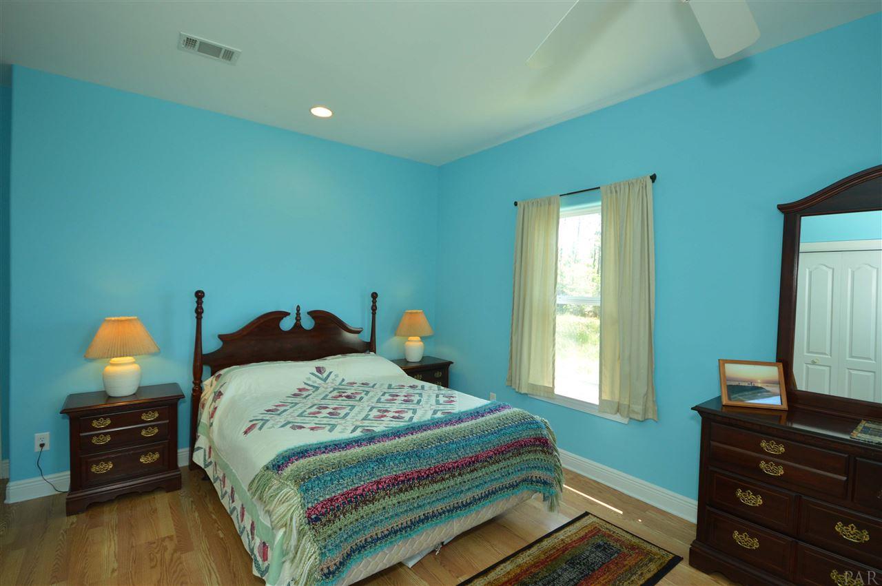 977 Dolphin Road Milton, FL 32583 - Photo 36 of 49 Gallery Image 36