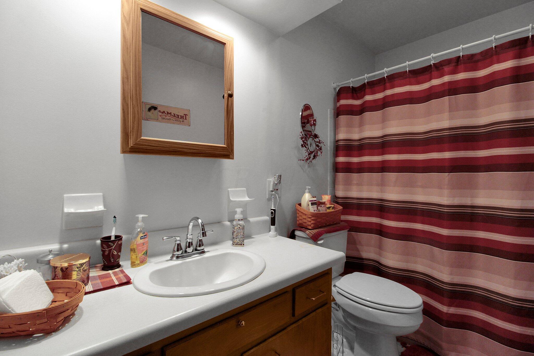 5760 Amanda Northern Road Carroll, OH 43112 - Photo 13 of 23 Full Bath