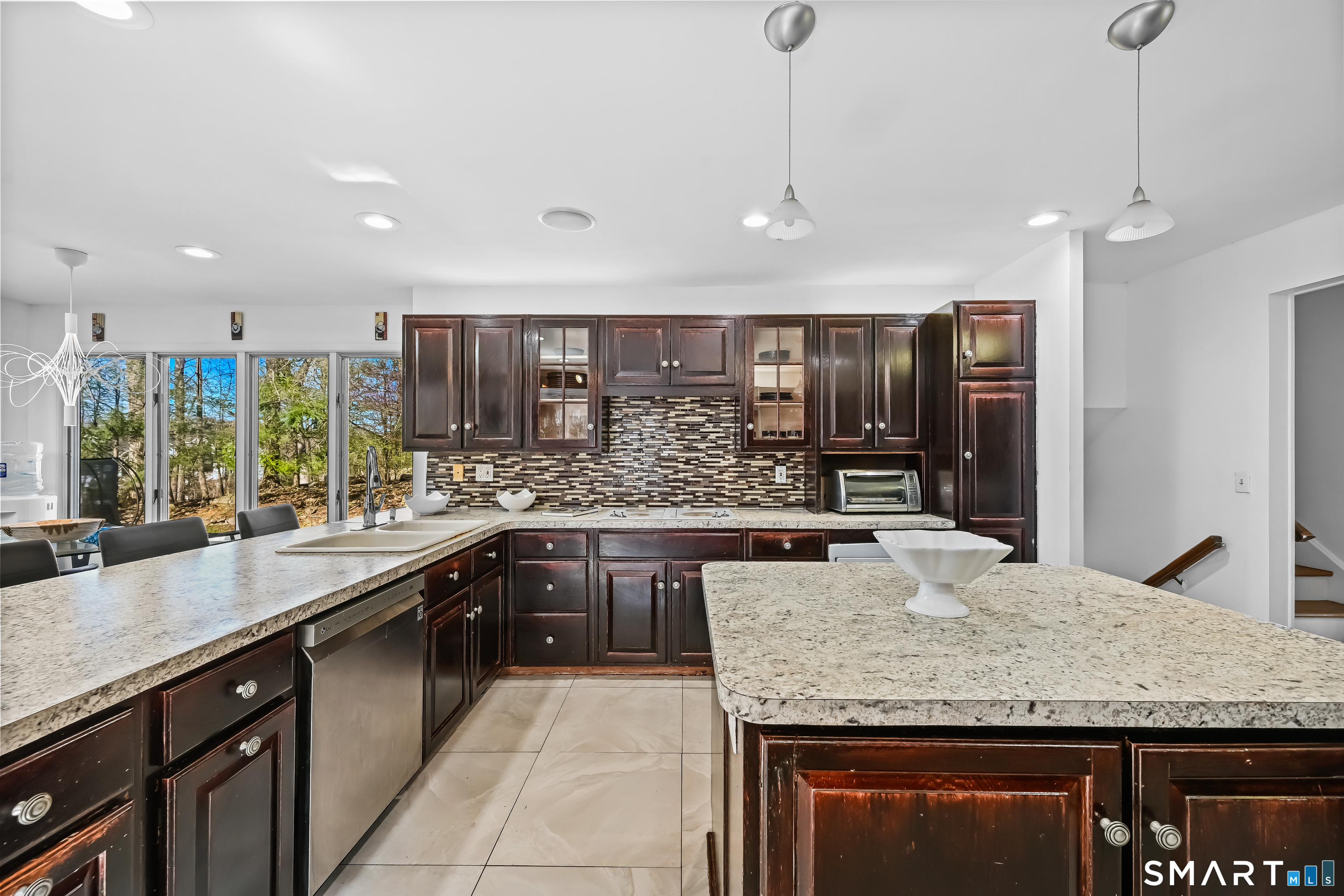 52 Partrick Road Westport, CT 06880 - Photo 13 of 38