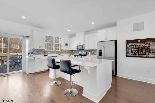 $775,001 | 14 Coogan Court, Morris Plains, NJ 07950