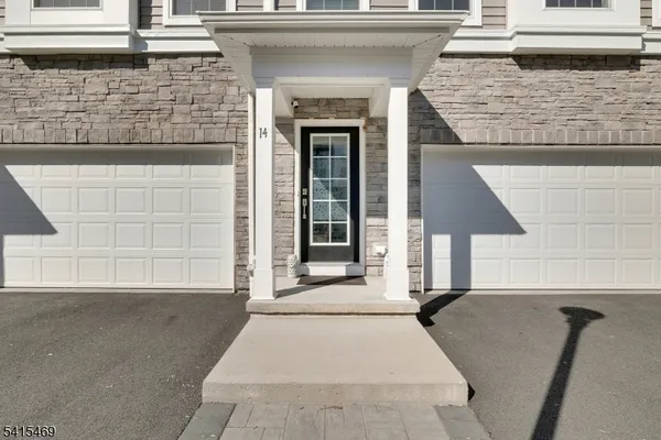 $775,001 | 14 Coogan Court, Morris Plains, NJ 07950