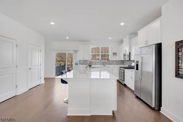 $775,001 | 14 Coogan Court, Morris Plains, NJ 07950