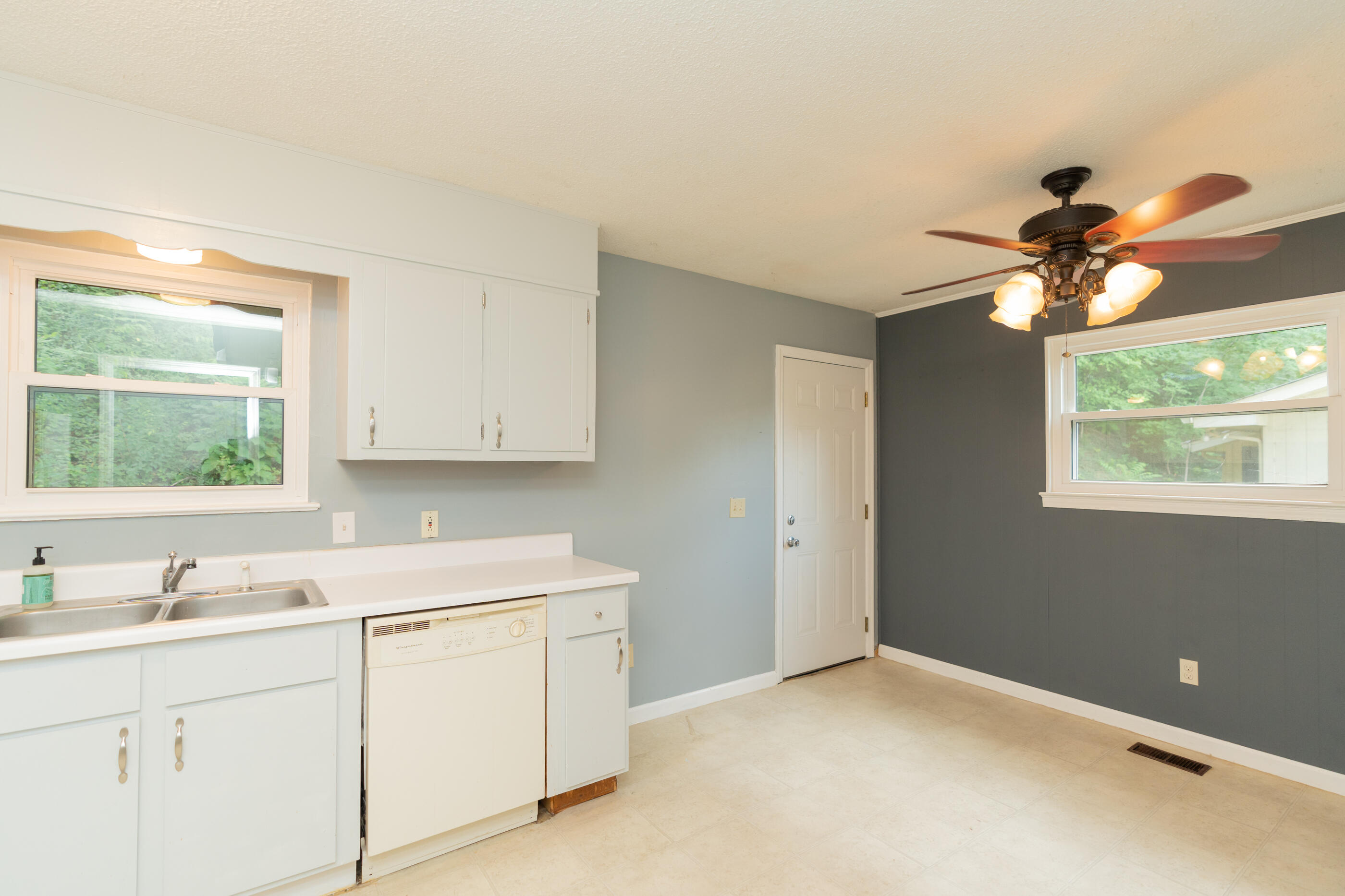 7630 Noah Reid Road Chattanooga, TN 37416 - Photo 6 of 38 untitled-5