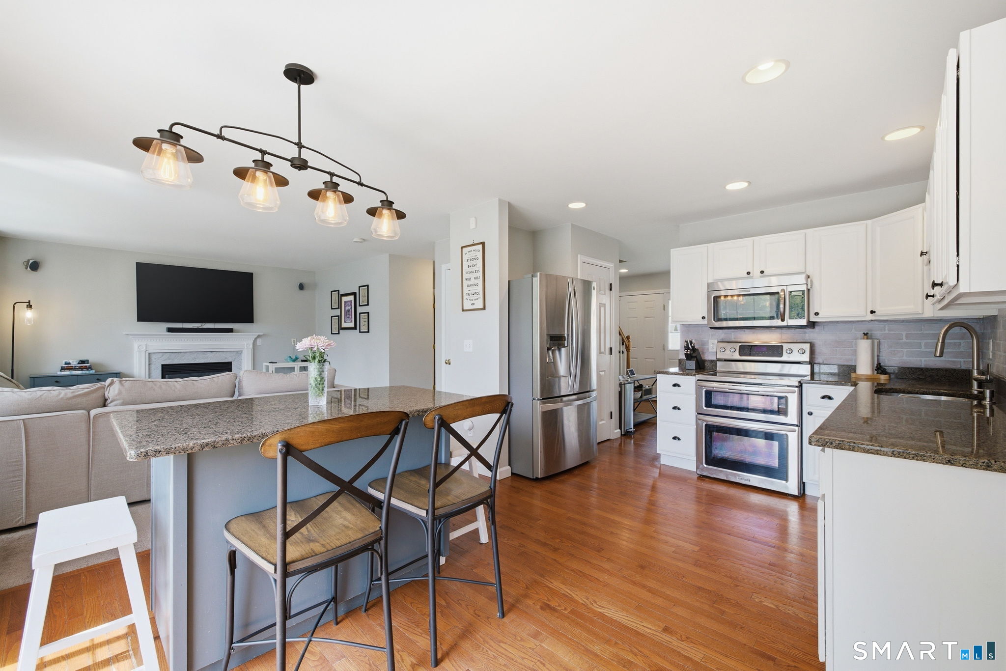 314 South Center Street Windsor Locks, CT 06096 - Photo 20 of 39
