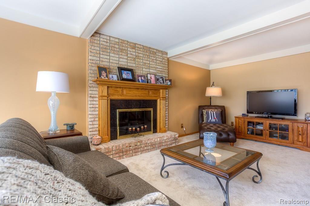 45291 Brunswick Drive Canton, MI 48187 - Photo 8 of 27