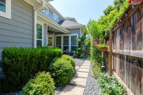 $849,000 | 1004 East 13th Street, Unit A, Austin, TX 78702