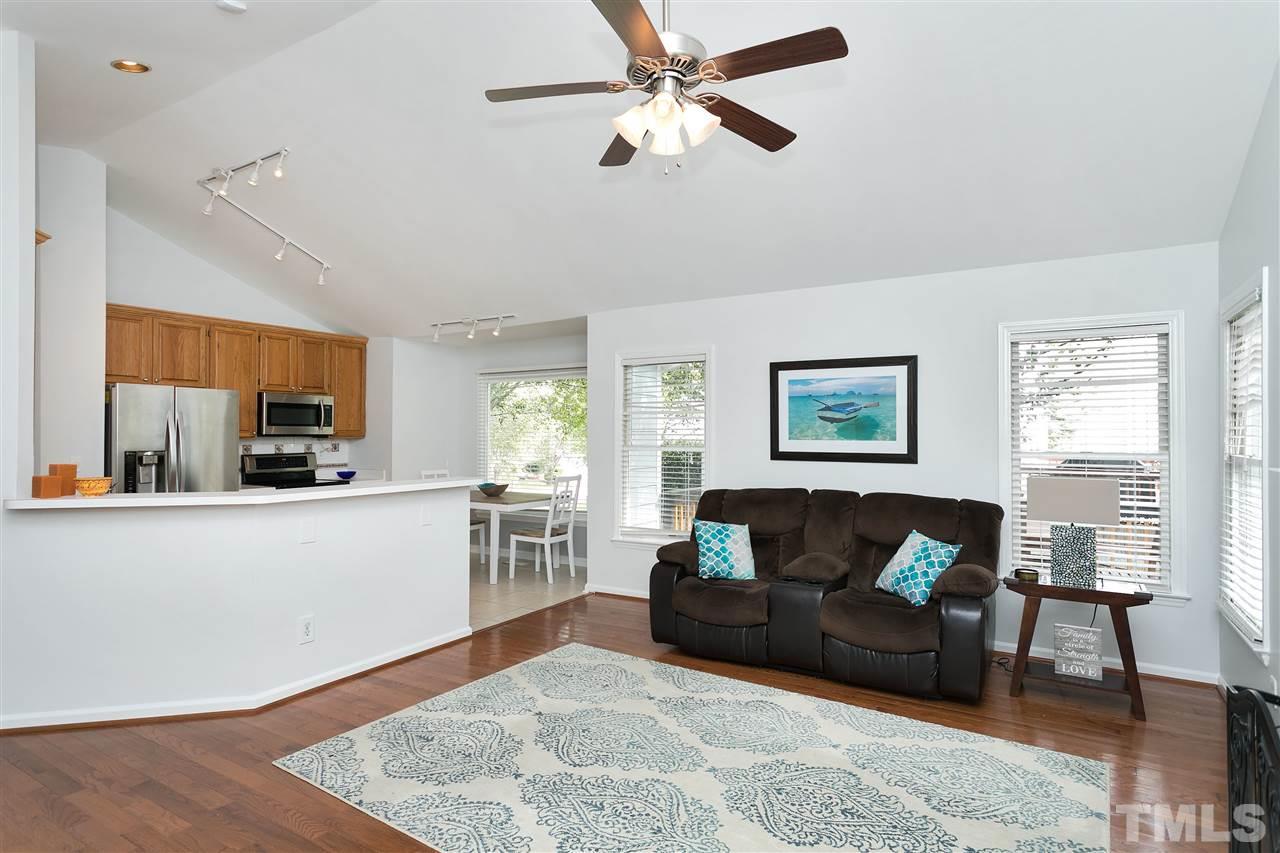 8 Rattan Bay Court Durham, NC 27713 - Photo 3 of 25 Gallery Image 3
