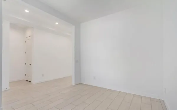 $2,900 | 24136 North 172nd Drive, Surprise, AZ 85387