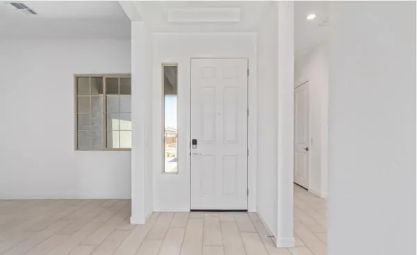 $2,900 | 24136 North 172nd Drive, Surprise, AZ 85387