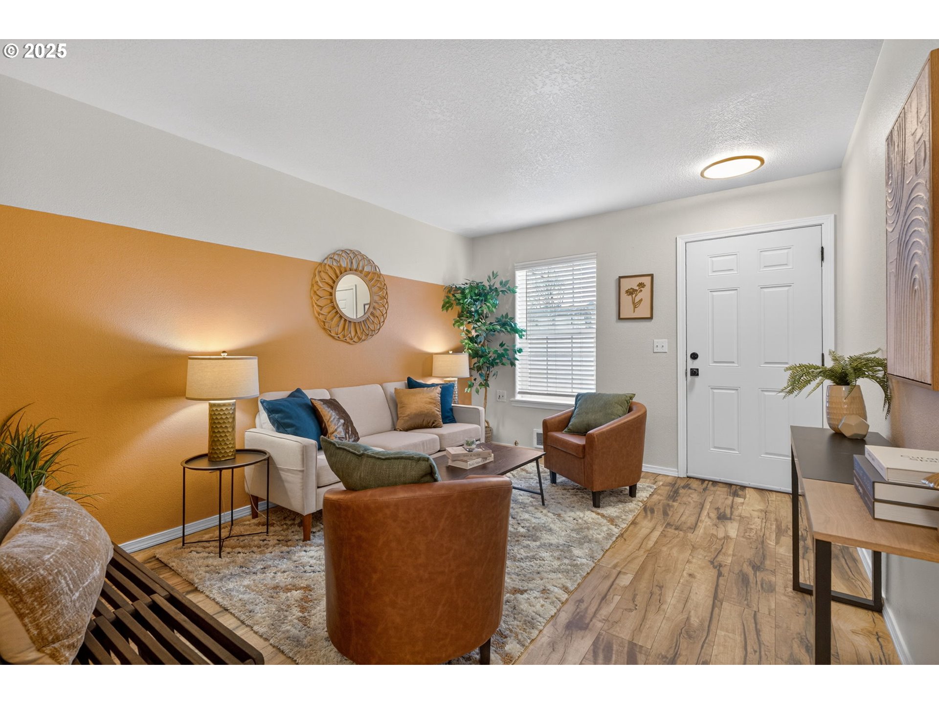 6689 North Columbia Way Portland, OR 97203 - Photo 7 of 35